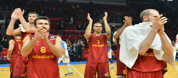 Galatasaray Odeabank 87–69 Dinamo Sassari