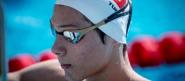Berke Saka 200m sırtüstü yarışında finalde