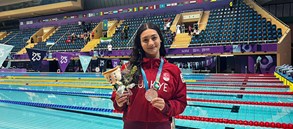 Yüzücümüz Seher Kaya’dan bronz madalya!