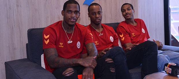 Hopson, Hardy ve Renfroe Blue Room’a konuk oldu