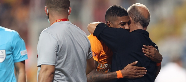 Patrick van Aanholt: “Amacımız gruplarda mücadele etmekti”