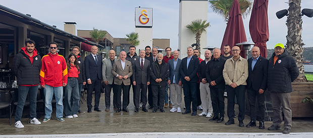 Yönetimimiz ile Kürek şubemiz yeni sezon öncesi Galatasaray Adası’nda bir araya geldi