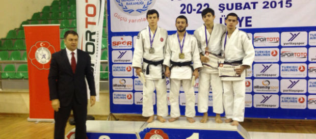 Türkiye Gençler Judo Şampiyonası Devam Ediyor