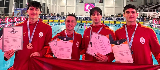 4x200 Serbest Bayrak Takımımızdan Türkiye rekoru!
