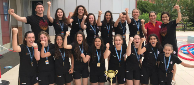 U17 Bayan Sutopu Takımımız Şampiyon