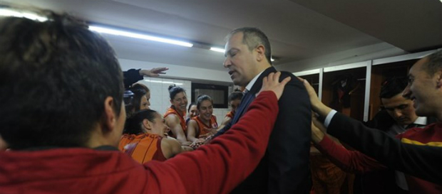 Ekrem Memnun: "Biz Bu Ülkede En Büyük Kupayı Kazanmış İlk ve Tek Takımız"