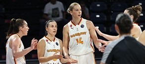 Galatasaray Çağdaş Faktoring 104-54 Sopron Basket