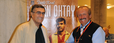 Ahmet Çakırın Taçlı Kral Metin Oktay Kitabının 2. İmza Günü Yapıldı