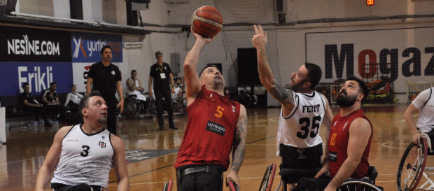Beşiktaş 70 - 60 Galatasaray