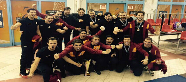 Cumhuriyet Kupası Galatasaray'ın
