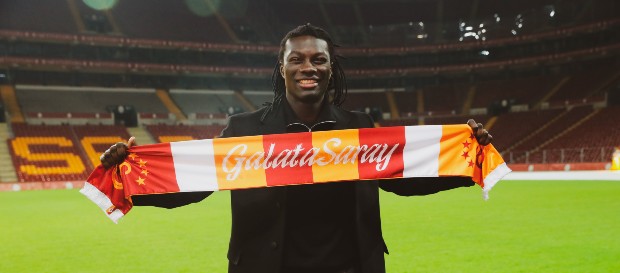 Bafetimbi Gomis: "Galatasaray'a tekrar geldiğim için çok mutluyum"