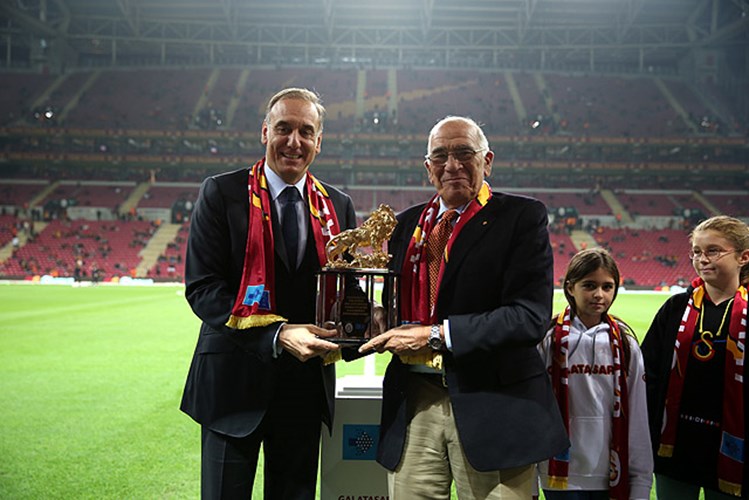 Nur Danişmend Türk Telekom Arena'daydı - GALATASARAY.ORG