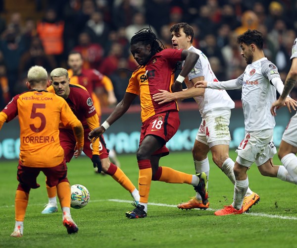 Galatasaray 3-2 HangiKredi Ümraniyespor - GALATASARAY.ORG