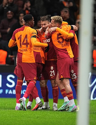 Galatasaray 2-1 M. Kayserispor - GALATASARAY.ORG