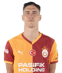 7 - Roland Sallai