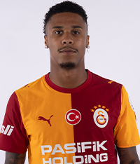 4- Ismail Jakobs
