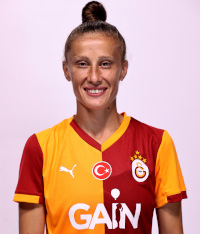 16 - Ebru Topçu