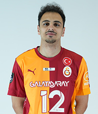 12 Özgür Benzer